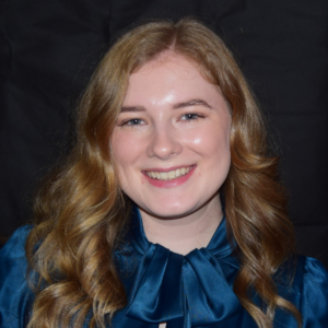 Head shot Claudia Robinson