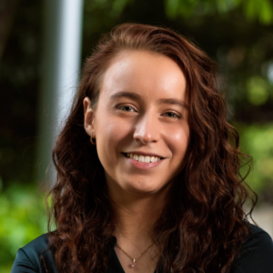 Zoe Keath head shot