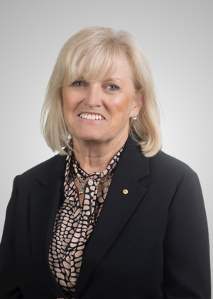Robyn Clubb head shot