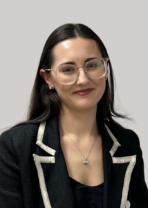 Head shot of Sarah Pearce